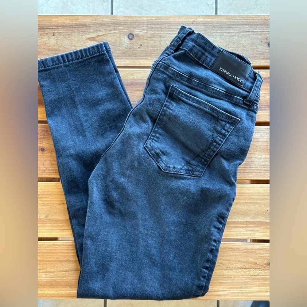 KENDALL & KYLIE JEANS